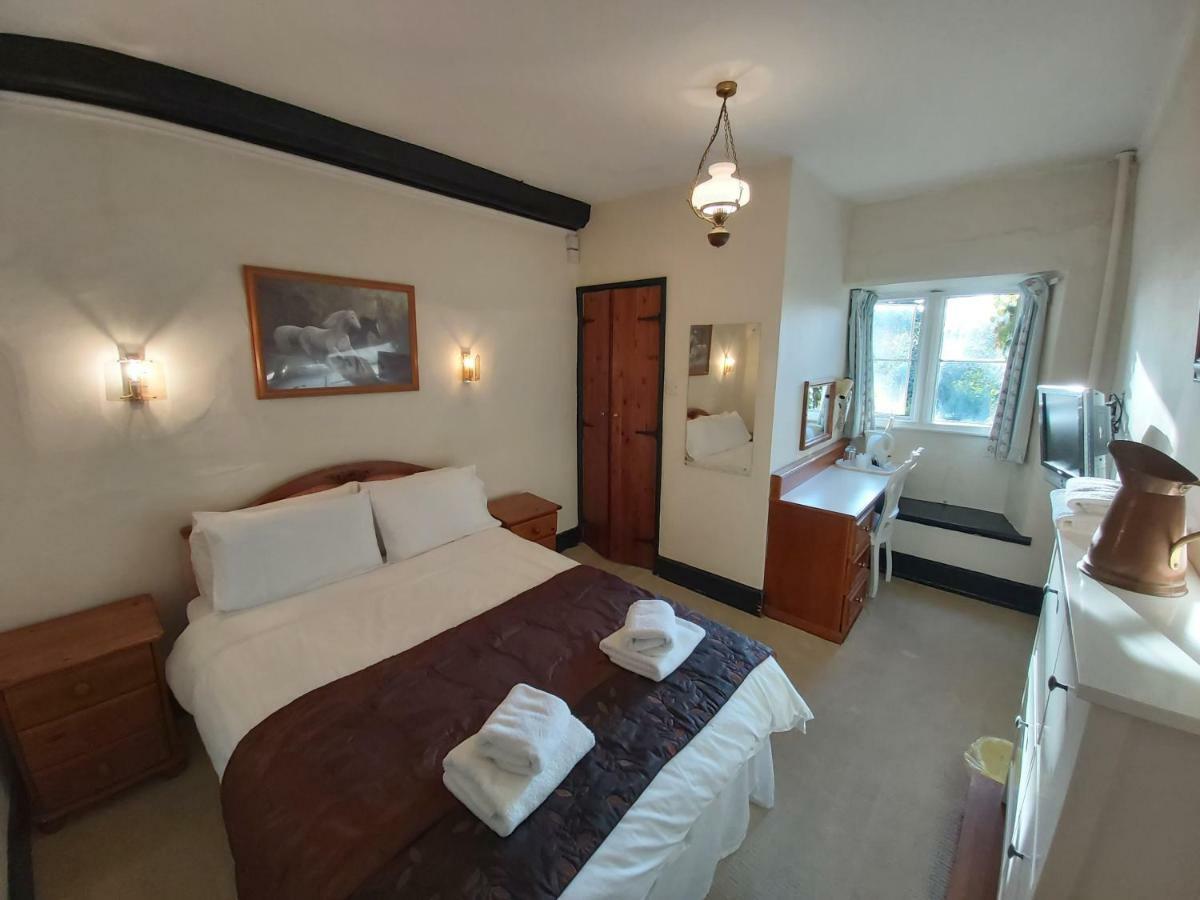 Hôtel Rangeworthy Court Extérieur photo